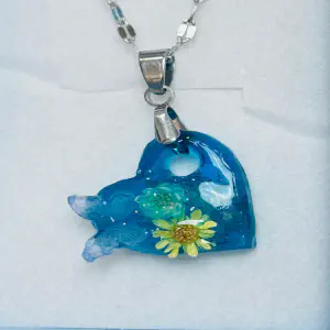 Colgante Corazón Azul con Flores
