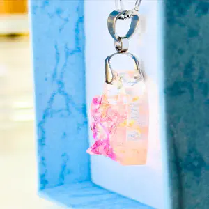 Colgante Corazón — Acero y Mini Flores Naturales
