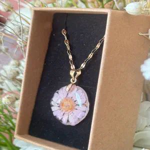 Colgante Rosa de Pitimini y Acero Dorado