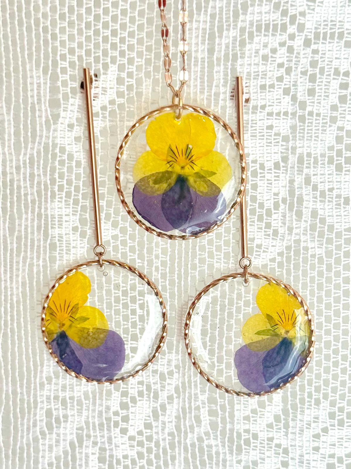 Set Pensamiento Amarillo y Azul — Collar + Pendientes